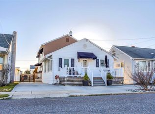 212 E Saint Paul Ave, Wildwood Crest, NJ 08260