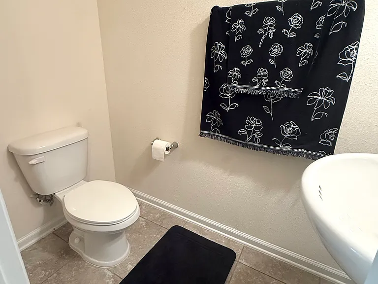 95 Bush Pl — Photo 8
