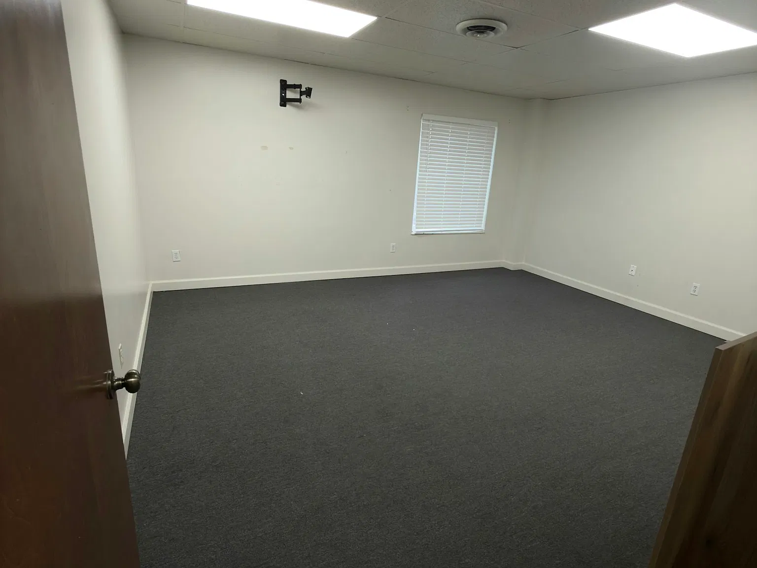 5660 Southwyck Boulevard, Unit 200-F — Photo 4