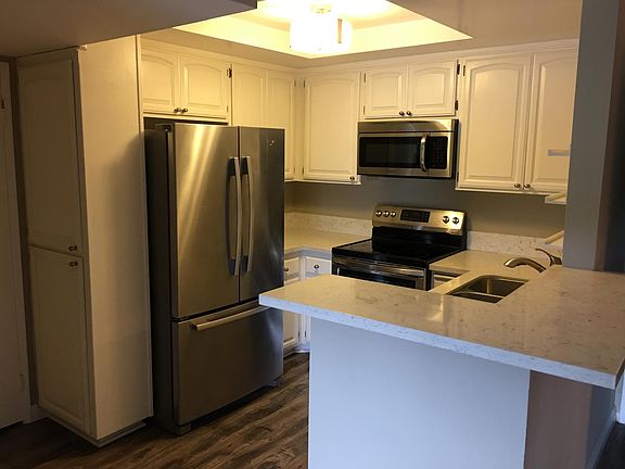 5th image of 22100 Burbank Blvd Unit 333