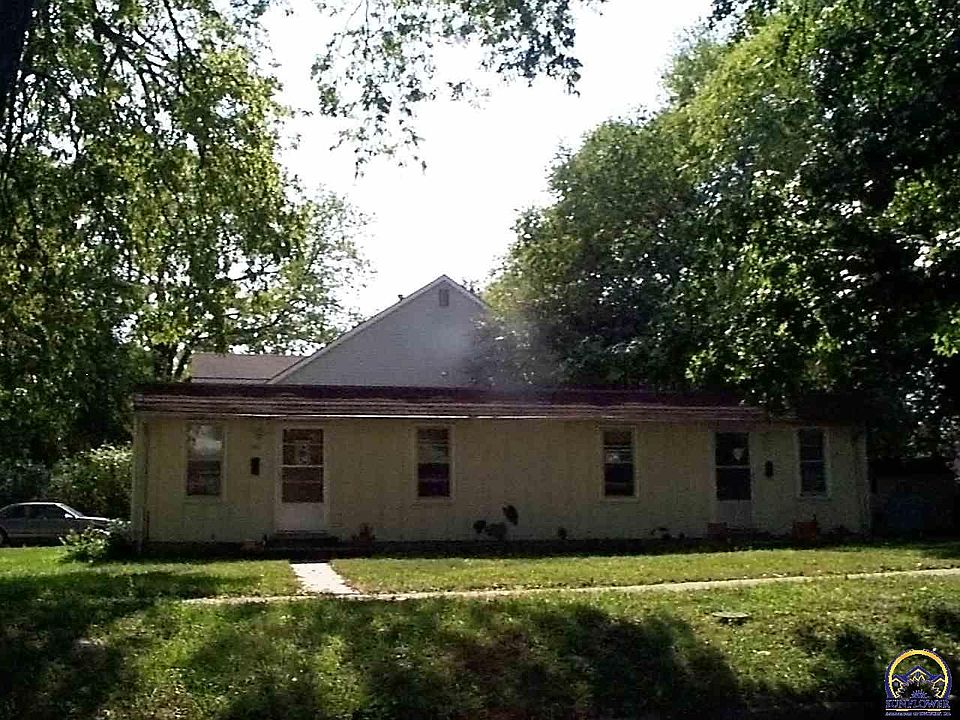 2nd image of 2041 Beck St