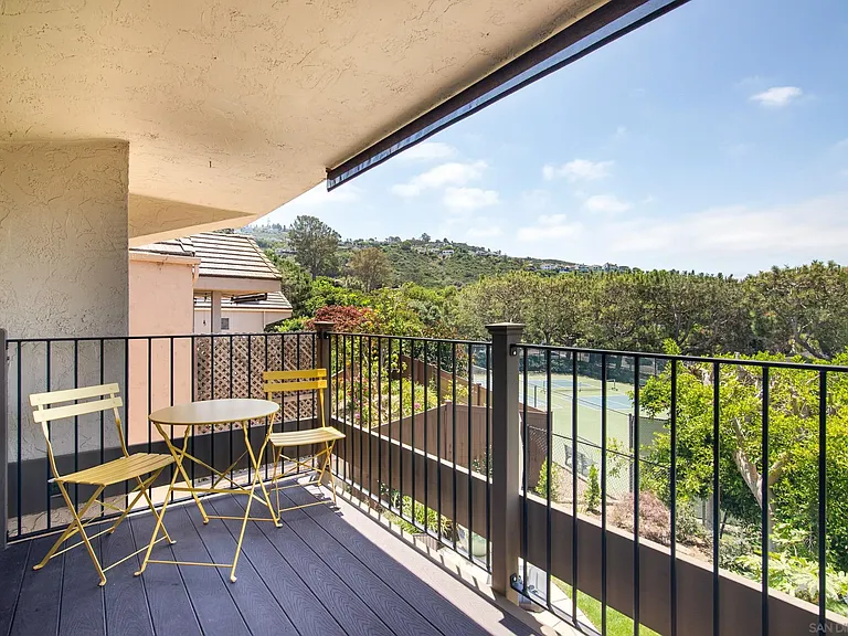 2452 Azure Coast Dr — Photo 15