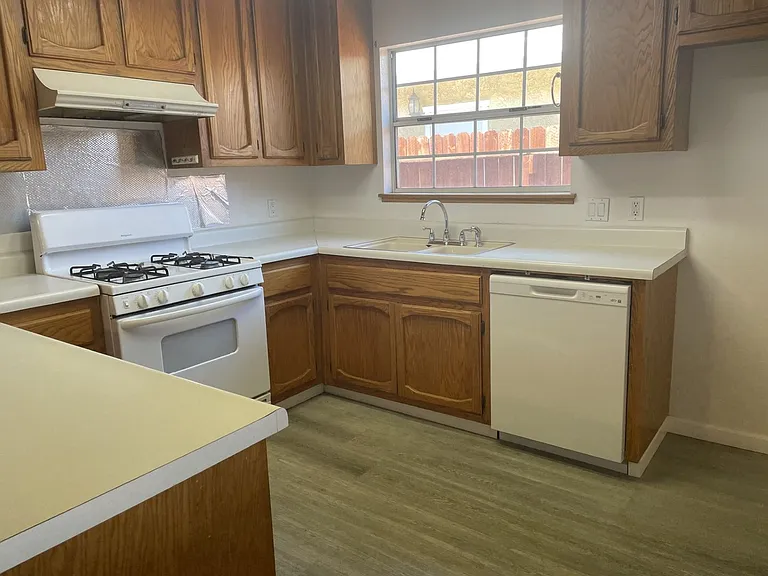 428 W Ward Ave — Photo 6