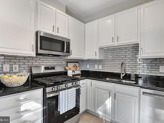 2nd image of 2931 Deer Hollow Way Unit 104