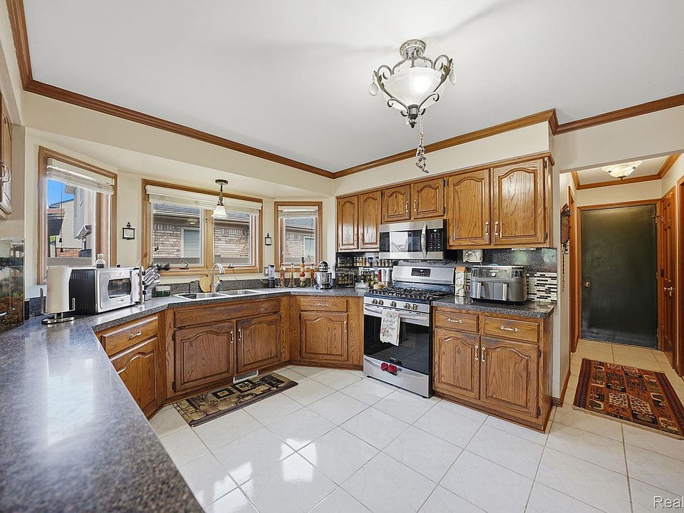 43459 Devin Dr, photo 16