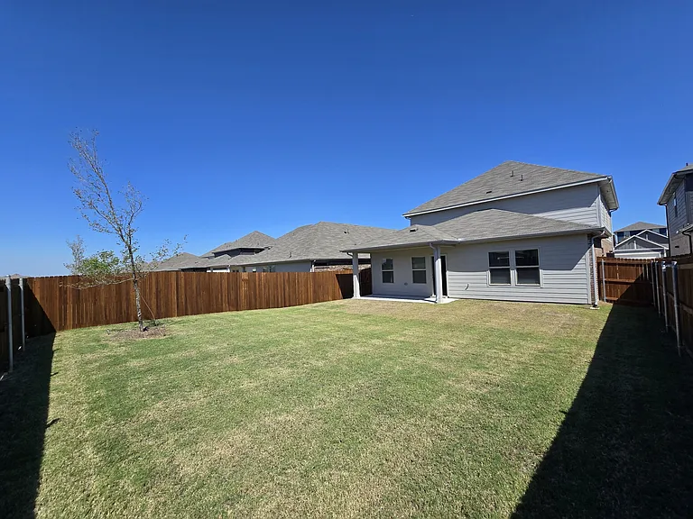 2223 Cliff Springs Dr — Photo 37