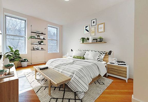 4th image of 336 Cornelia St #3