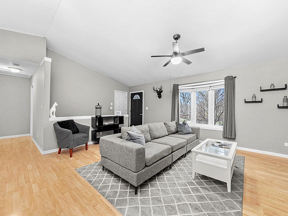 4th image of 902 Southside Ave