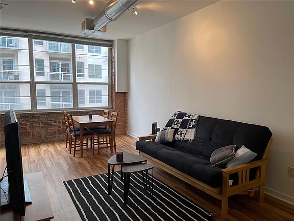 2nd image of 800 Peachtree St NE APT 8507