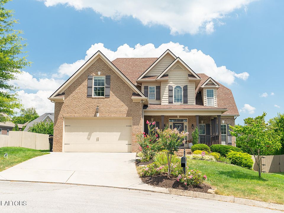 1st image of 1304 Woodland Ridge Ln