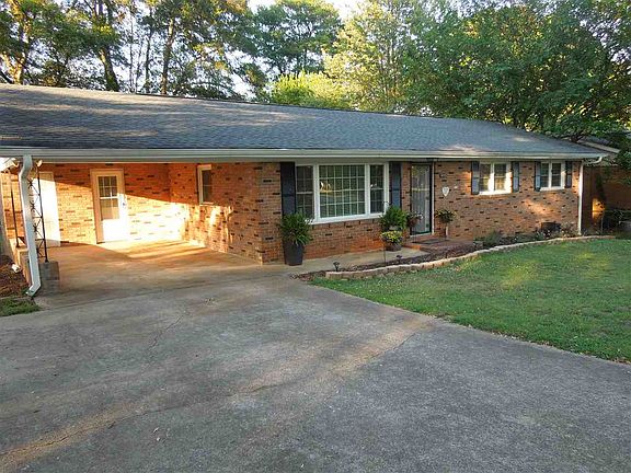 2nd image of 435 Magness Dr
