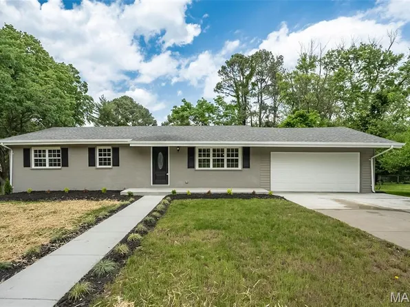 205 Barker Ln, Ballwin, MO 63021