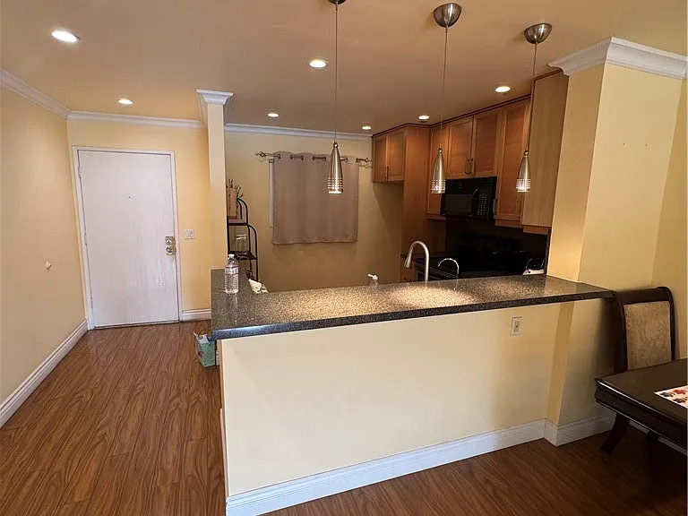 2940 N Verdugo Rd #206 — Photo 11
