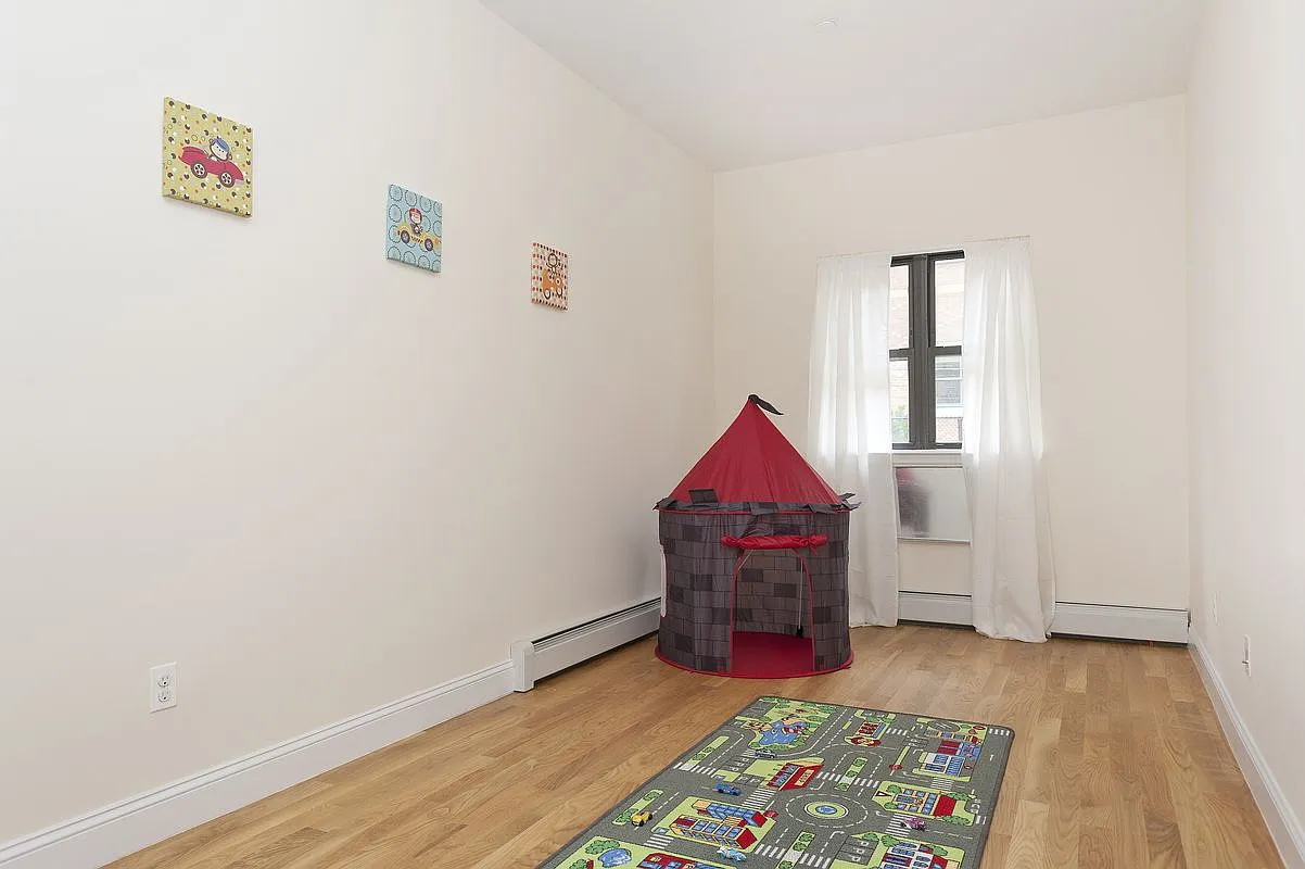 264 Winthrop Street — Photo 4