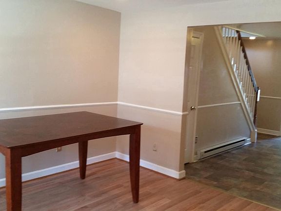3rd image of 317 1/2 Highland Ave