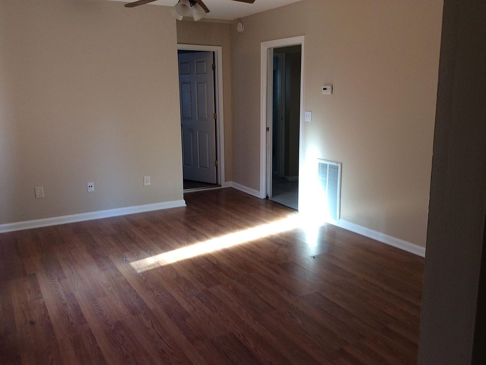 1st image of 2042 High St