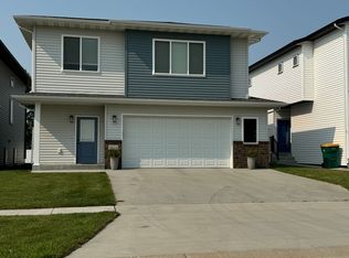 1014 27th Ave W, West Fargo, ND