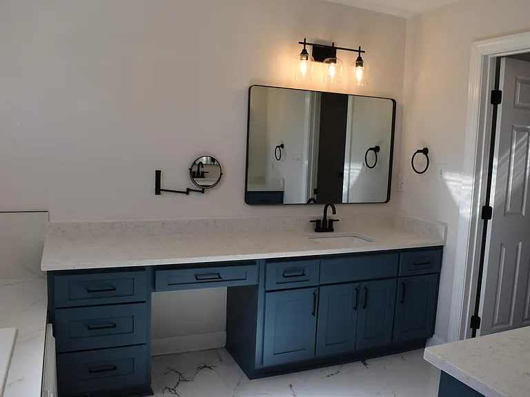 201 Bainbridge Dr — Photo 24