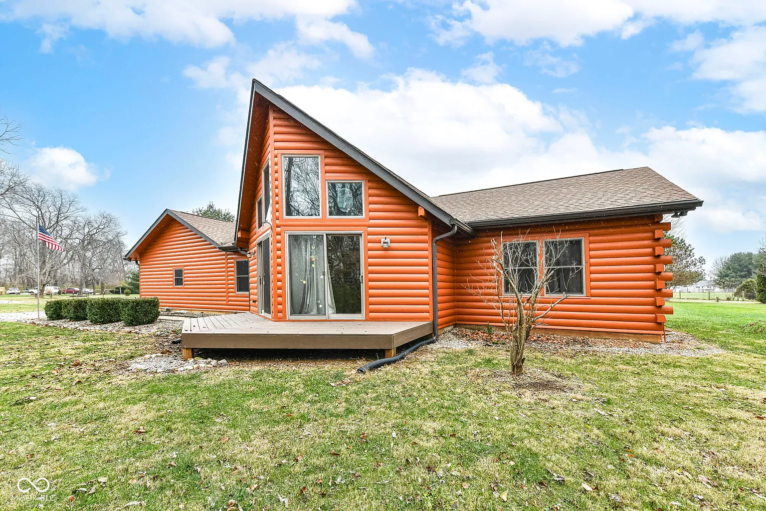 5318 N London Rd photo 1