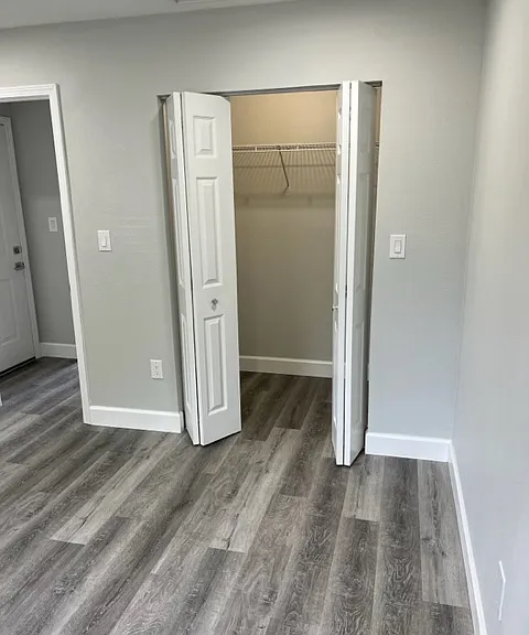 Spring Lake Apartments — Photo 103