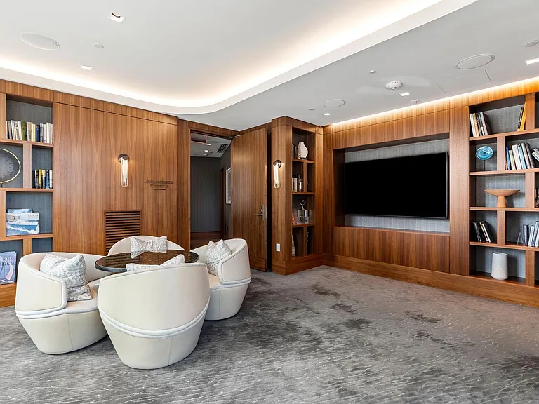 150 Seaport Blvd #C — Photo 34