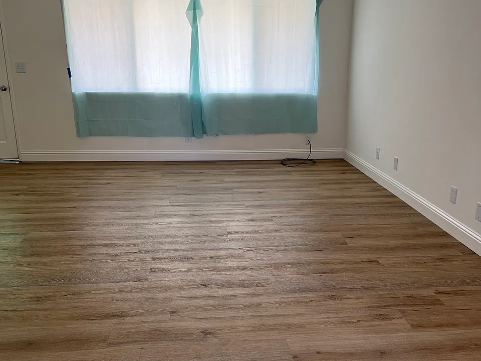 Living Room-Front Window