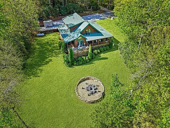 3rd image of 1100 Wallalieu Rd