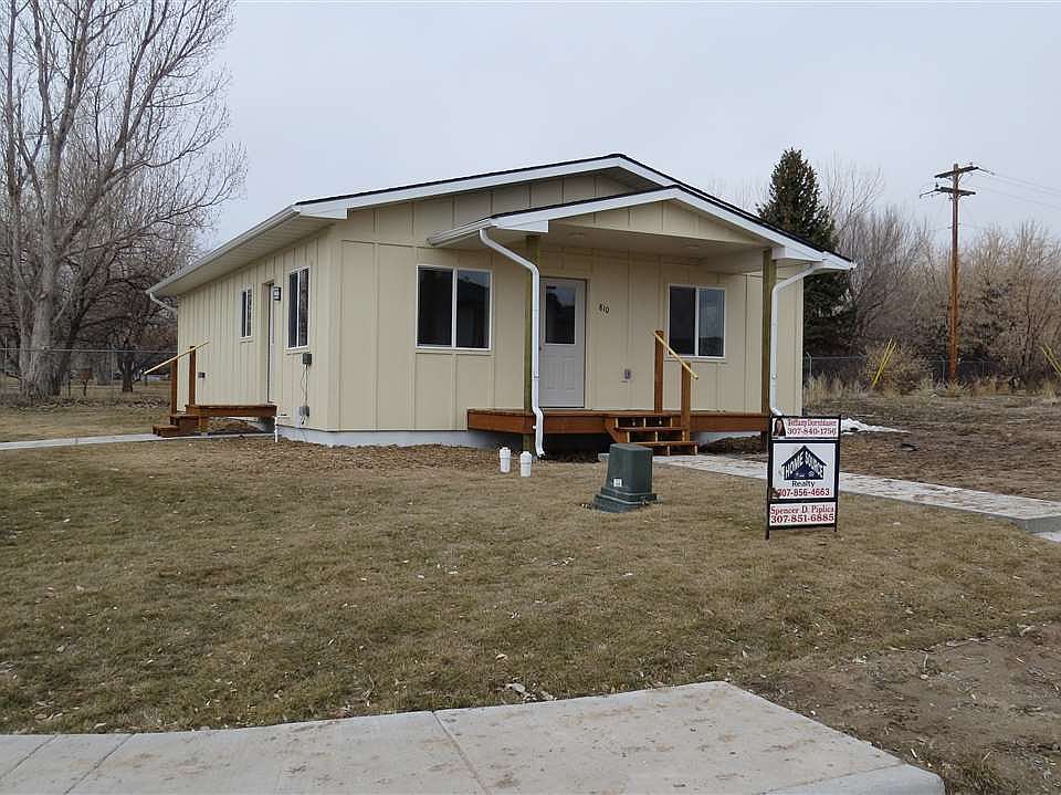 1st image of 810 Eagle Dr