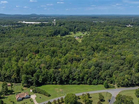 4th image of 935 Caudle Rd Lot V
