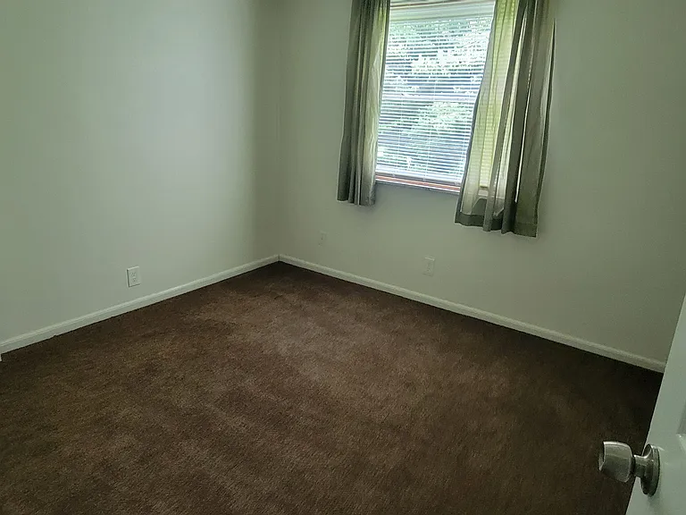 1503 Hobart Ave #6 — Photo 6