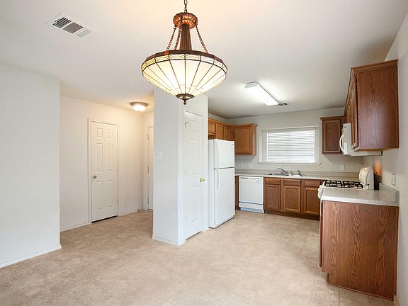 3rd image of 400 Bull Creek Pkwy #4-1