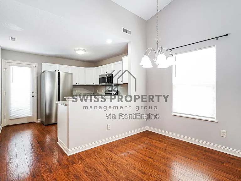 7199 Normanton Dr — Photo 6