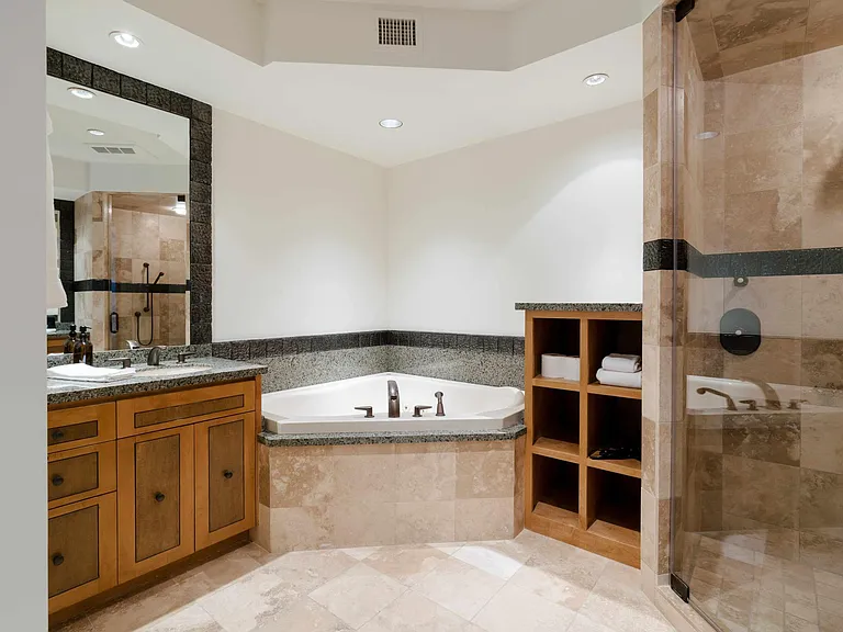 7451 N Las Brisas Ln — Photo 105