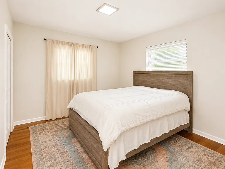 10936 Thornton Dr — Photo 12