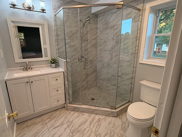 En-suite bathroom