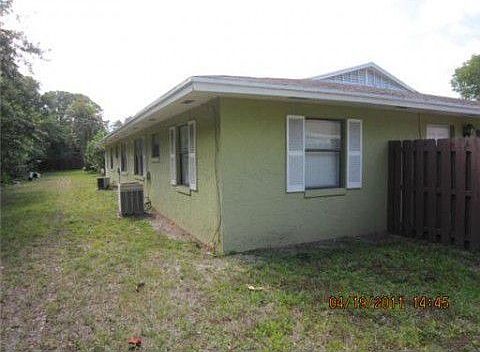 1st image of 4534 Barclay Cres