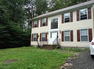 8842 Cloudcrest Dr, Tobyhanna, PA 18466