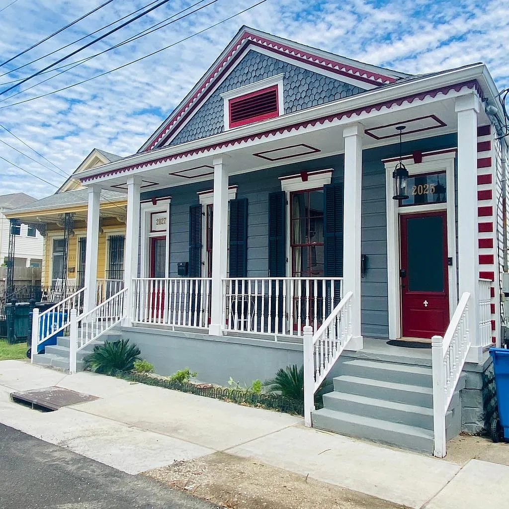 2025 Harmony St — Photo 2