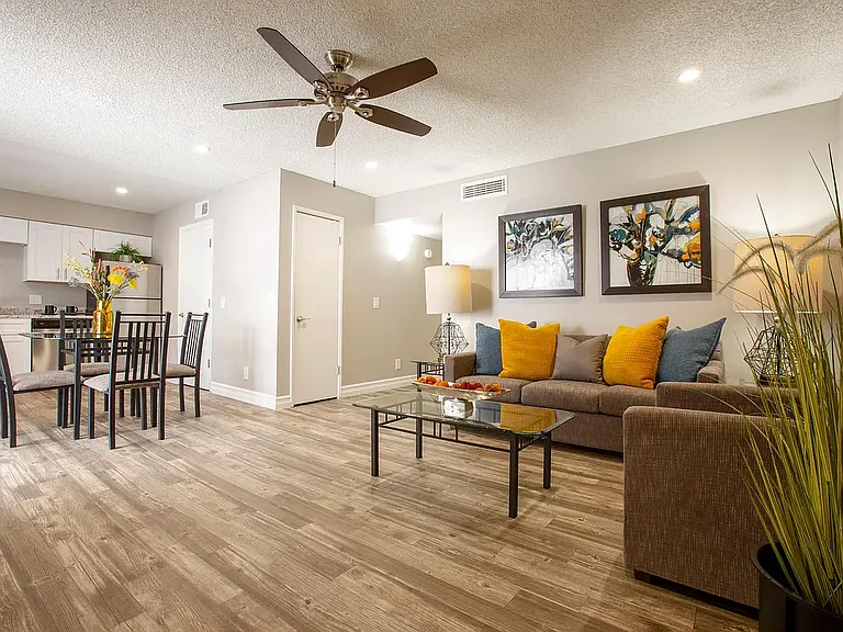 Spacious 2 Bedroom, 2 Bath with Open Floor Plan, 916 Sq Ft