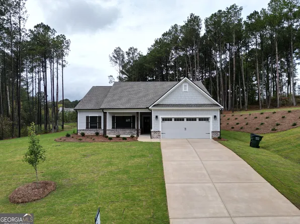 1038 Red Oak Ln, Loganville, GA 30052