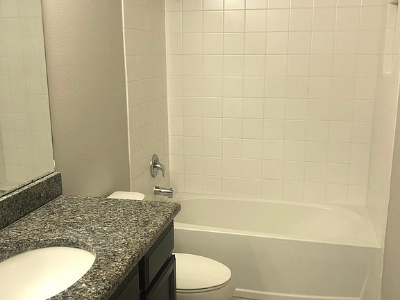 5th image of 7006 Summer Holly Pl