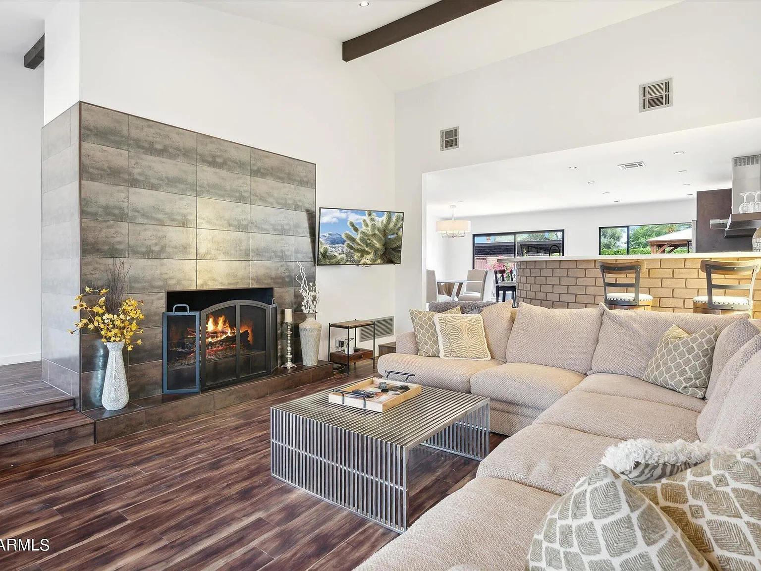 2 bed, 2.0 bath, 3274 sqft, $4,495 — Photo 4