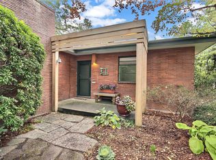 2323 NE 105th St, Seattle, WA 98125