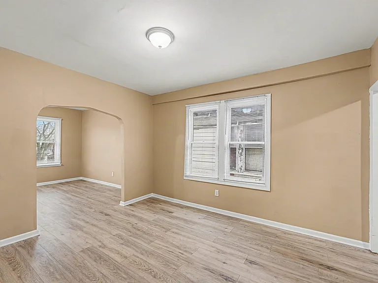3226 Carter St — Photo 5