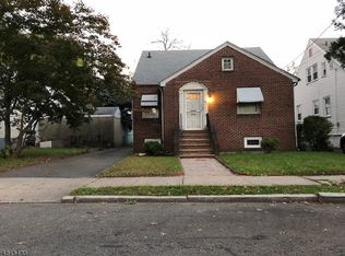 390-392 Schley St, Newark, NJ 07112