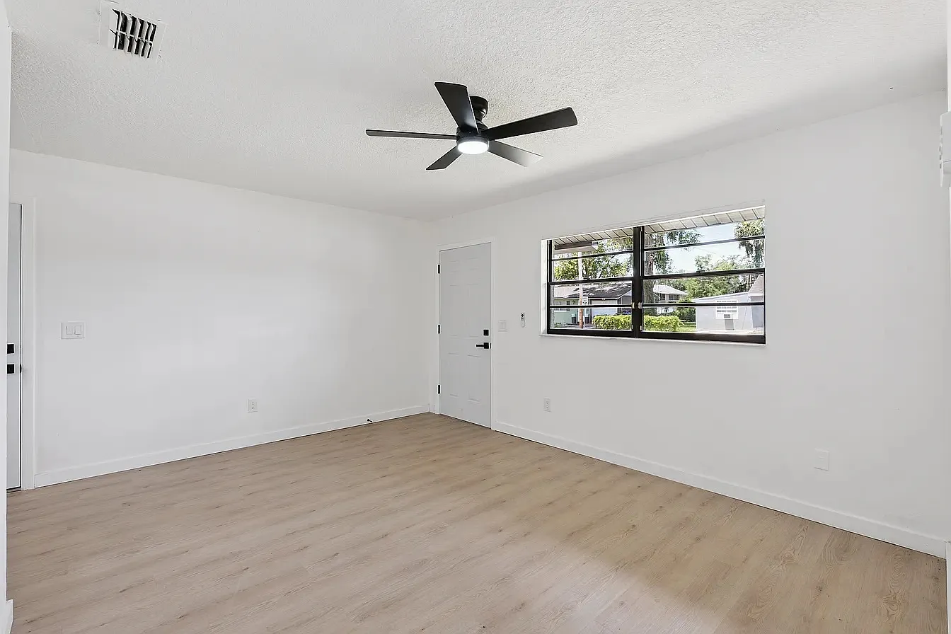 2 bed, 750 sqft, $2,000 — Photo 4