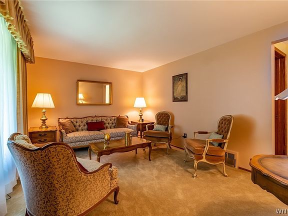 4th image of 91 Rosary Blvd