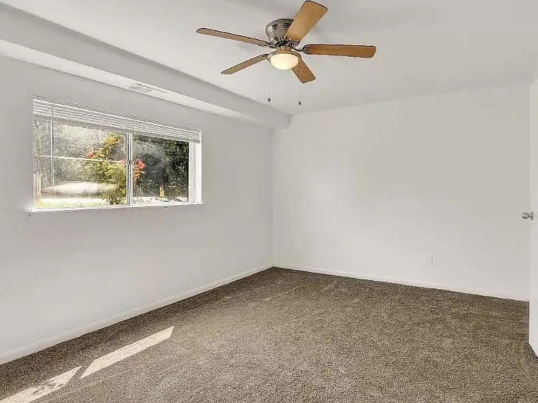 204 Cork Ln #T1 — Photo 11
