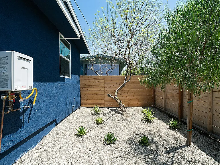 2322 Alta St — Photo 24