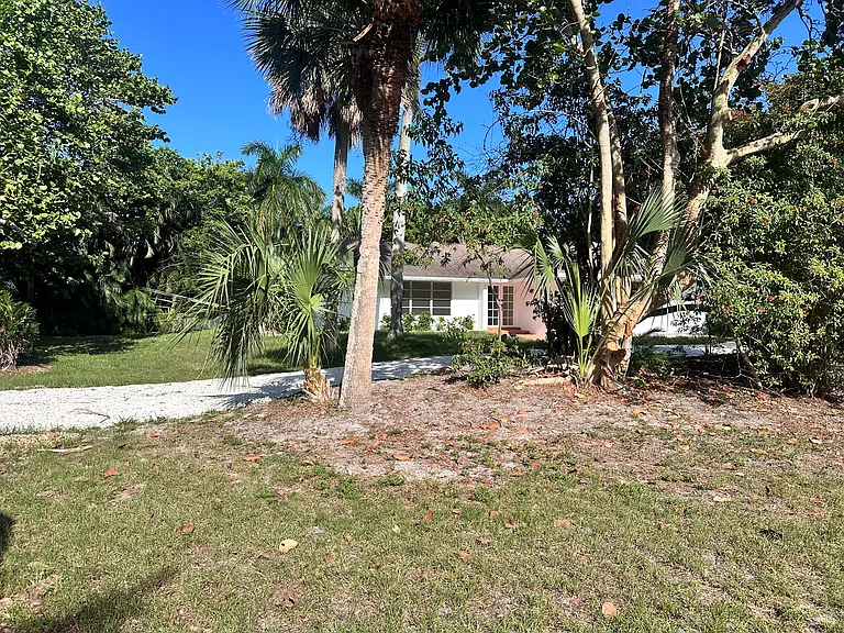 1 Indialucie Pkwy — Photo 30